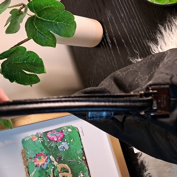 Gucci GG Canvas Shoulder Bag with COA EUC - Picture 8 of 17